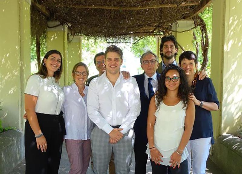A Napoli i primi quattro studenti in Italia con la laurea in Green Economy A Napoli i primi quattro studenti in Italia con la laurea in Green Economy