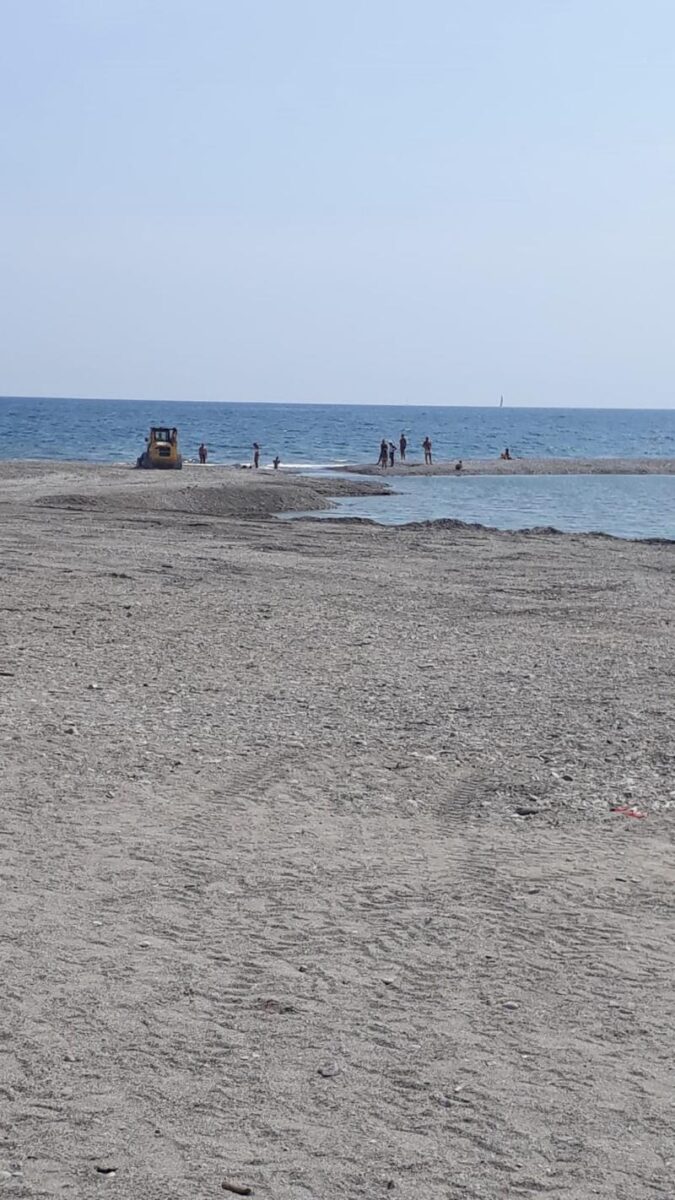 Jova beach party, tappa di Albenga annullata. I fan: “Cornuti e mazziati” Jova beach party, tappa di Albenga annullata. I fan: “Cornuti e mazziati”