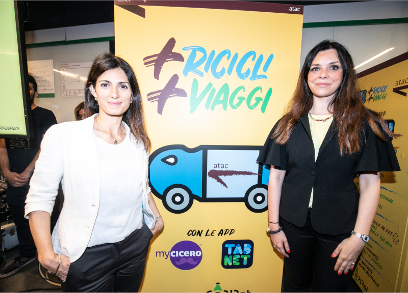 Atac in saldo, un biglietto gratis ogni 30 bottiglie di plastica riciclate Atac in saldo, un biglietto gratis ogni 30 bottiglie di plastica riciclate