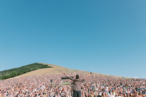 Marco Mengoni, Fuori atlantico tour: affluenza record a Monte Cucco Marco Mengoni, Fuori atlantico tour: affluenza record a Monte Cucco