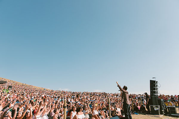 Marco Mengoni, Fuori atlantico tour: affluenza record a Monte Cucco Marco Mengoni, Fuori atlantico tour: affluenza record a Monte Cucco