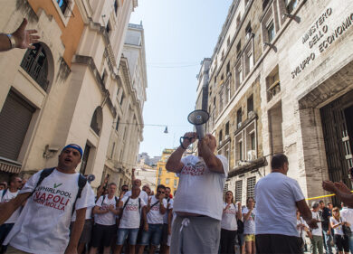 Whirlpool, Conte: la sede resta a Napoli. E Di Maio offre la decontribuzione