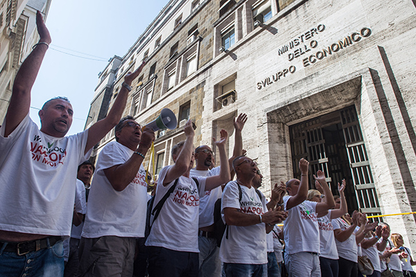 Whirlpool, Conte: la sede resta a Napoli. E Di Maio offre la decontribuzione