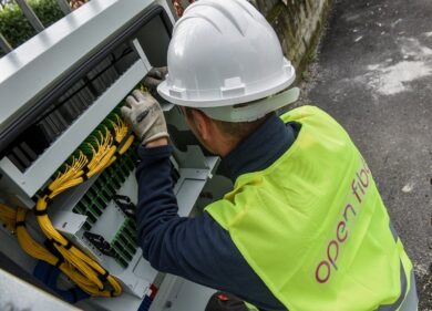 Open Fiber, Taranto naviga a 1 Gigabit con la fibra ottica