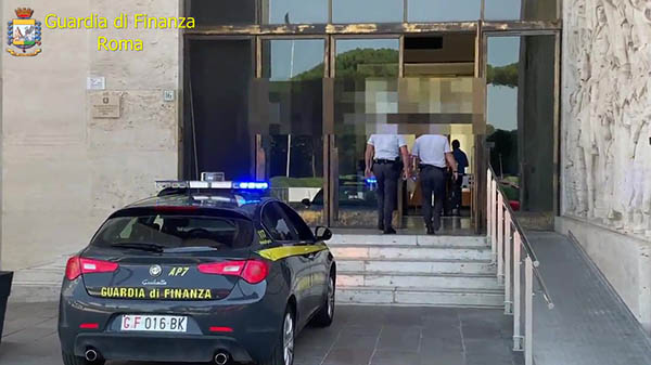 Maxi frode Iva: 320 mln. Un avvocato romano gestiva 250 società “di carta” Maxi frode Iva: 320 mln. Un avvocato romano gestiva 250 società “di carta”