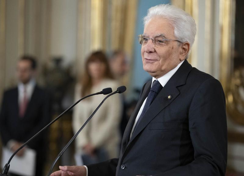 Mattarella: “Tensioni nella maggioranza, serve collaborazione. Io arbitro” Mattarella: “Tensioni nella maggioranza, serve collaborazione. Io arbitro”