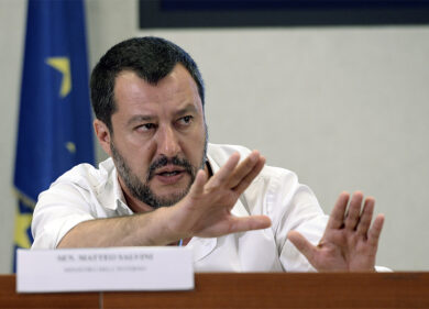 Giornali partito e Pd contro Salvini? Lui e Conte hanno la fiducia della gente