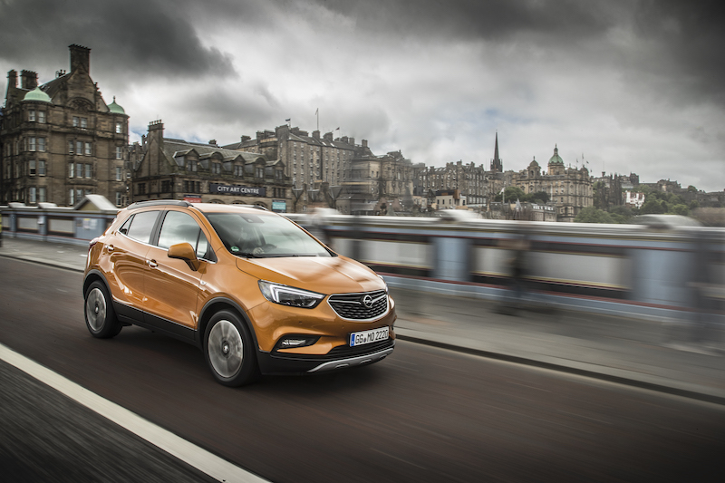 Opel celebra la 130 millesima Opel Mokka X venduta in Italia Opel celebra la 130 millesima Opel Mokka X venduta in Italia