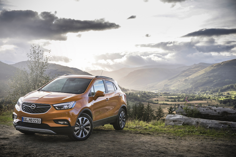Opel celebra la 130 millesima Opel Mokka X venduta in Italia Opel celebra la 130 millesima Opel Mokka X venduta in Italia