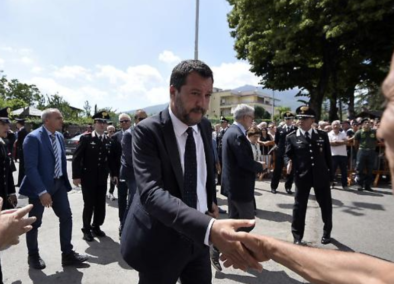 Galleria foto 'Funerali carabiniere ucciso, ovazione per Salvini: “Fai giustizia per Mario”' - foto 1