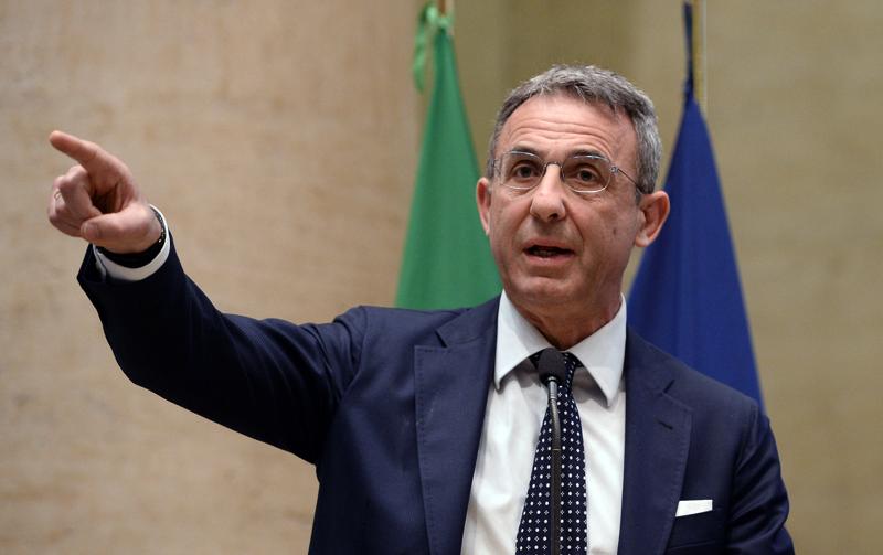 Costa sui rifiuti da imballaggio: “In definizione nuovo accordo quadro” Costa sui rifiuti da imballaggio: “In definizione nuovo accordo quadro”