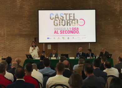 Open Fiber, al via la fibra ottica nelle aeree bianche