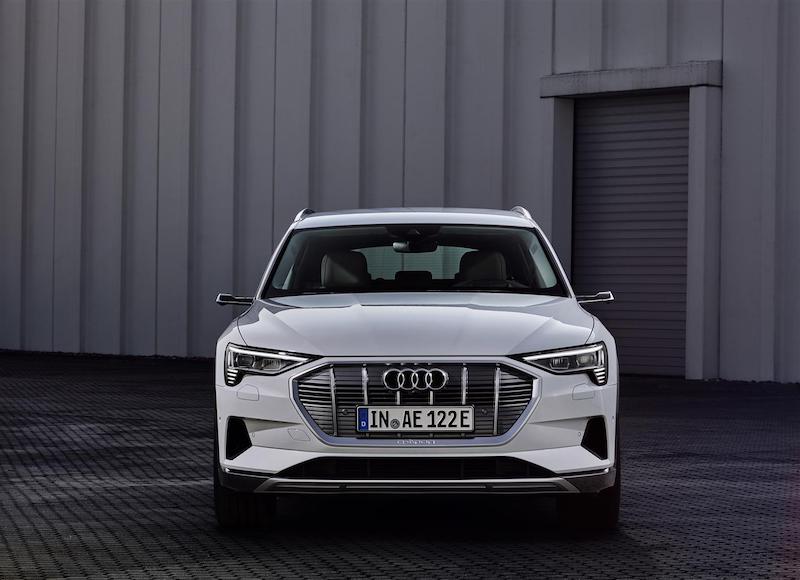Nuovo Audi e-tron 50 quattro, autonomia di oltre 300 km nel ciclo WLTP Nuovo Audi e-tron 50 quattro, autonomia di oltre 300 km nel ciclo WLTP