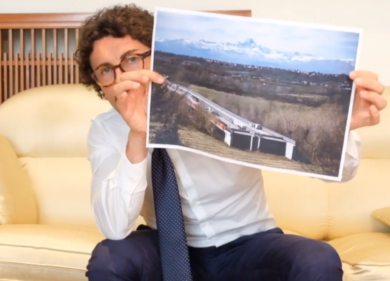 Autostrade, Toninelli: “Su Asti-Cuneo foto giusta. Provano a screditarmi”