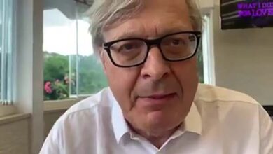 Carabiniere ucciso, Sgarbi contro Mentana e Saviano: “Non capite un c…”