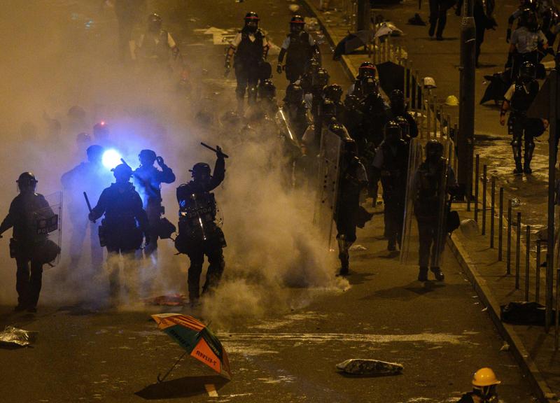 Hong Kong-dazi affossano le borse. Scatta la corsa a Bund, T-bond, oro Hong Kong-dazi affossano le borse. Scatta la corsa a Bund, T-bond, oro