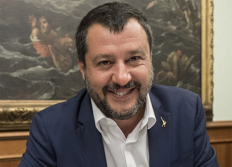 Matteo Salvini come il Re d’Italia: l’incredibile sondaggio bomba Matteo Salvini come il Re d’Italia: l’incredibile sondaggio bomba