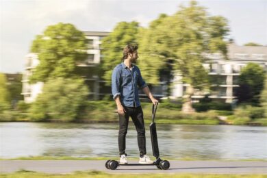 Audi presenta  e-tron Scooter e  rivoluziona la micro mobilità
