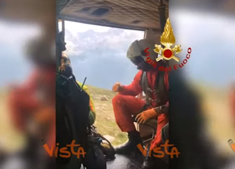 Due escursionisti smarriti in montagna, soccorsi dai vigili del fuoco Due escursionisti smarriti in montagna, soccorsi dai vigili del fuoco