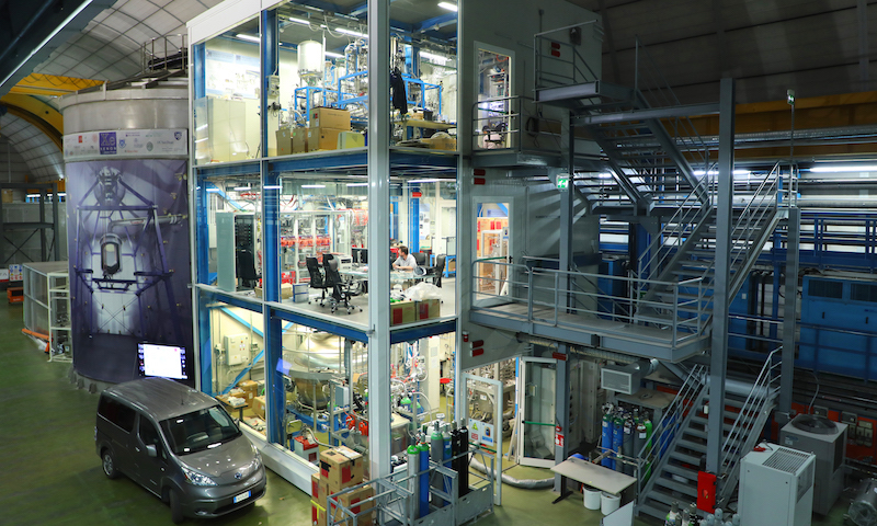 Nissan e Laboratori del Gran Sasso insieme per la sostenibilità Nissan e Laboratori del Gran Sasso insieme per la sostenibilità