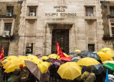 Alitalia, Whirlpool, Mps, Blutec e… I 200 mila orfani del Salvimaio
