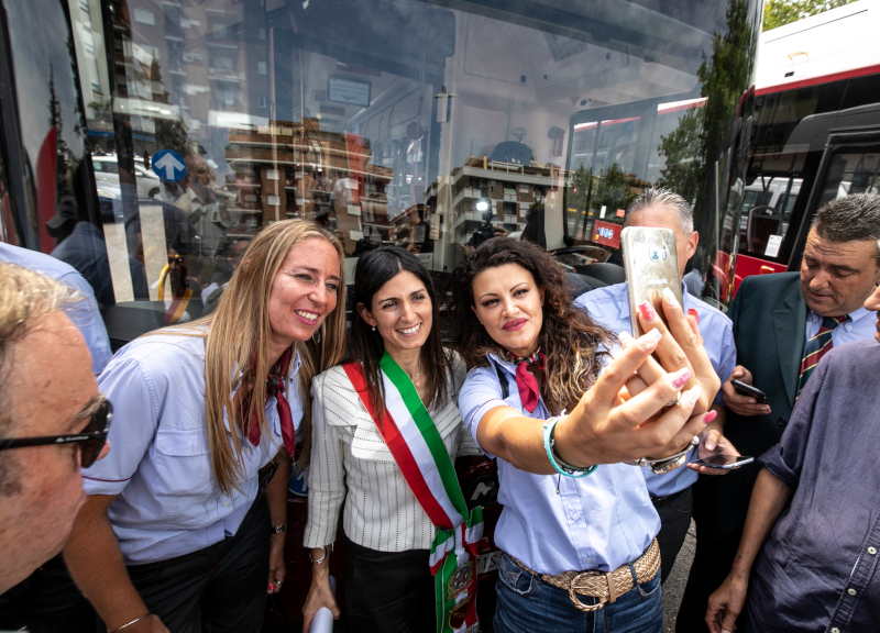 Trasporti Roma, il bluff di Atac ed M5S: “Basta con questo ridicolo teatrino” Trasporti Roma, il bluff di Atac ed M5S: “Basta con questo ridicolo teatrino”