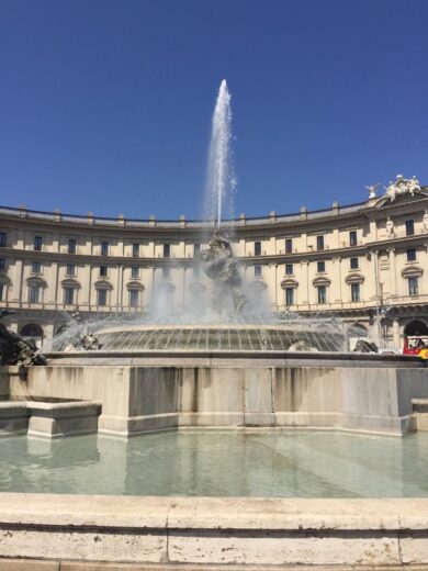 Roma, riattivata la Fontana delle Najadi