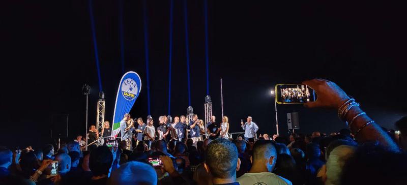 Salvini nella città di Modugno: “Troppi no dai 5s. Hanno paura della flat tax” Salvini nella città di Modugno: “Troppi no dai 5s. Hanno paura della flat tax”