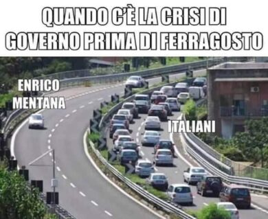 Salvini tra Berlusconi e Di Maio: l’ironia della rete. FOTO
