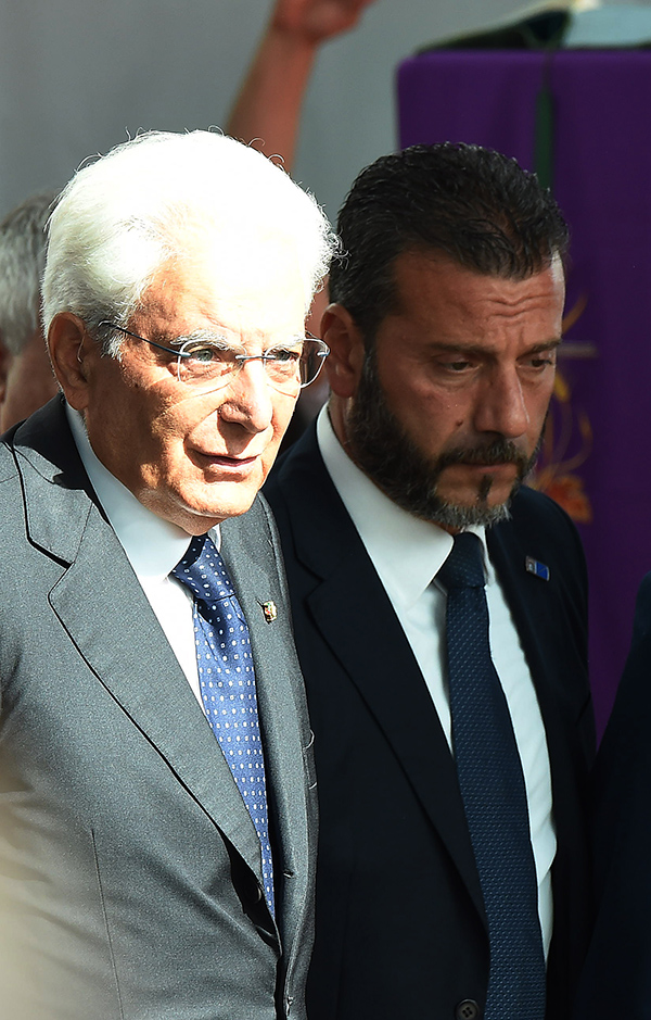Ponte Morandi,vertici Atlantia lasciano la cerimonia. Conte:Genova è rinascita Ponte Morandi,vertici Atlantia lasciano la cerimonia. Conte:Genova è rinascita