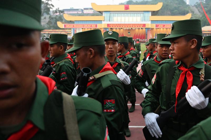 Birmania: ribelli uccidono 15 militari, assaltata la scuola ingegneri esercito Birmania: ribelli uccidono 15 militari, assaltata la scuola ingegneri esercito