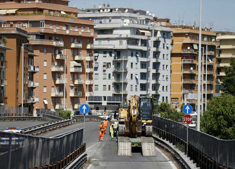 Giù la Tangenziale est: istruzioni per la viabilità a cura di Virginia Raggi Giù la Tangenziale est: istruzioni per la viabilità a cura di Virginia Raggi