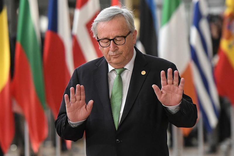 Ue: Juncker rientra in Lussemburgo per una “urgente operazione” Ue: Juncker rientra in Lussemburgo per una “urgente operazione”