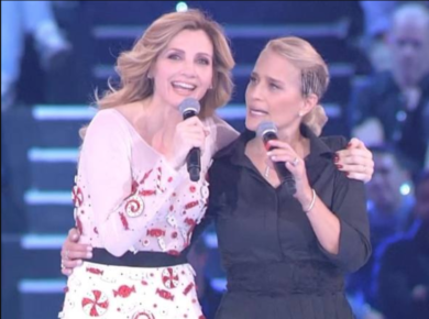 Ascolti Tv, Cuccarini fa “grand flop” e la Parisi la sbeffeggia su Twitter