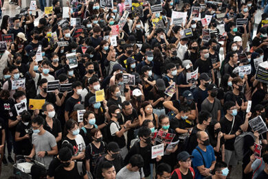 Hong Kong, gli organizzatori: 1,7 milioni di partecipanti alla protesta