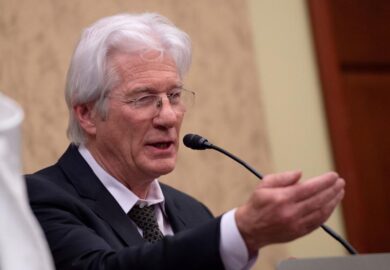 Migranti, Gere: “Salvini baby Trump, vorrei incontrarlo”