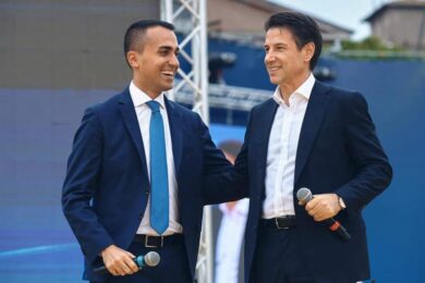 Di Maio a Conte: “Sei una perla rara. Ministri 5S al tuo fianco a testa alta”