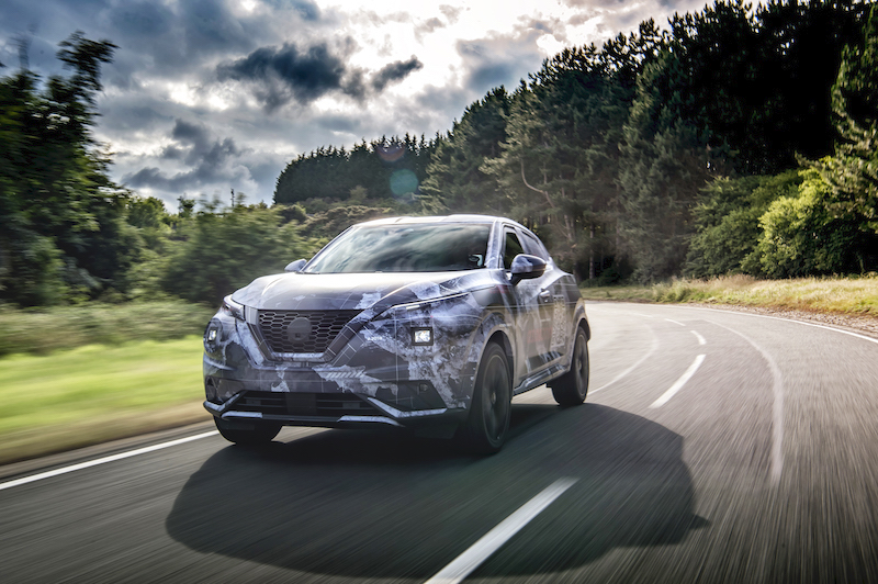 Nissan Juke, svelate le foto della seconda generazione in arrivo a settembre Nissan Juke, svelate le foto della seconda generazione in arrivo a settembre