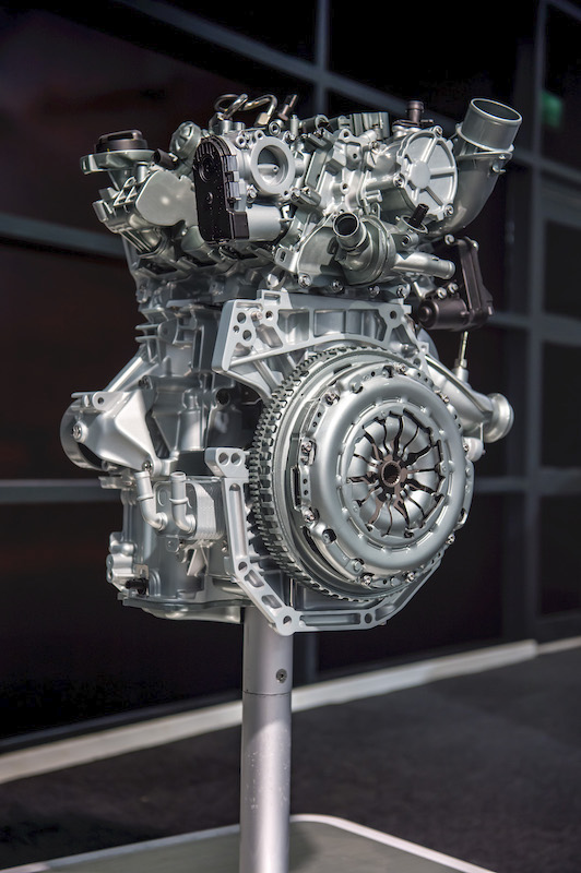 Nissan Juke, svelate le foto della seconda generazione in arrivo a settembre Nissan Juke, svelate le foto della seconda generazione in arrivo a settembre