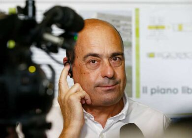 Crisi: Zingaretti, Conte-bis non va bene; nessun veto su Di Maio