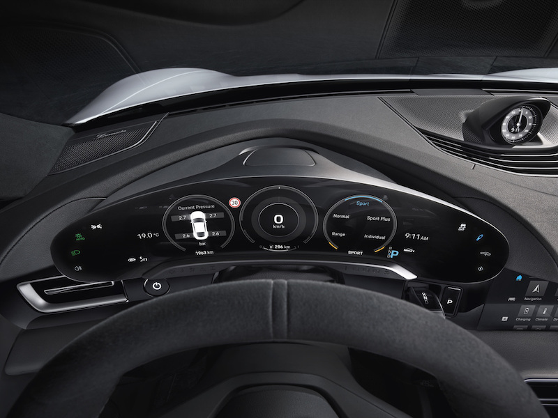 Nuova Porsche Taycan: la rivoluzione comincia dagli interni Nuova Porsche Taycan: la rivoluzione comincia dagli interni