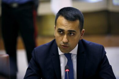 Tirare il collo al Gallo (Luigi) del M5s