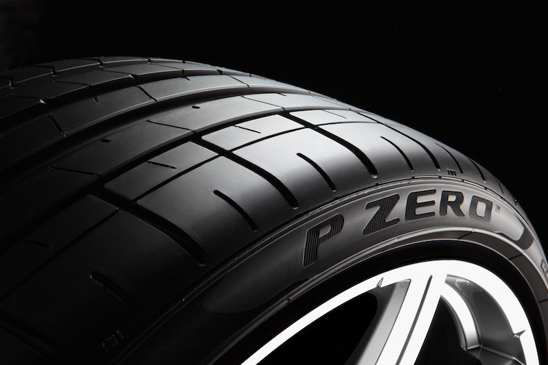 Pirelli P Zero supera i test di EVO Magazine Pirelli P Zero supera i test di EVO Magazine