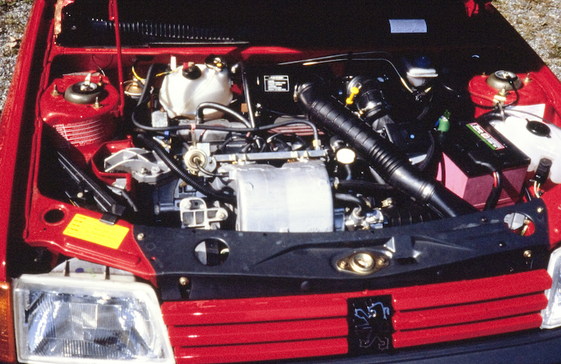 Dalla Peugeot 205 GTI alla GT Line PureTech 130 la storia continua Dalla Peugeot 205 GTI alla GT Line PureTech 130 la storia continua