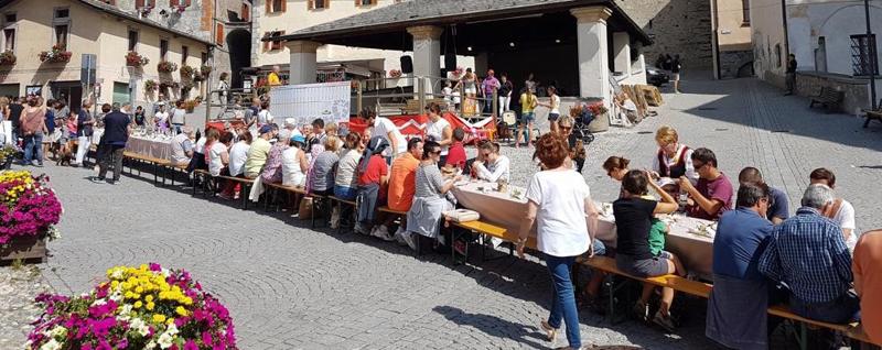 Weekend a Bormio per la pizzoccherata più lunga del mondo. FOTO Weekend a Bormio per la pizzoccherata più lunga del mondo. FOTO