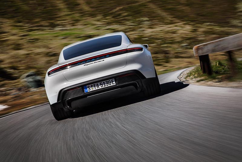 IAA 2019, Porsche svela la Taycan la prima elettrica sportiva IAA 2019, Porsche svela la Taycan la prima elettrica sportiva