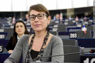 I 5Stelle bussano alla porta di Liberali, Verdi e Comunisti