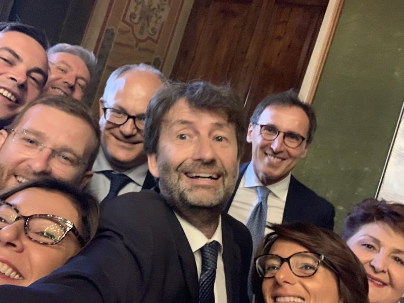 Selfie con ministri Dem per Franceschini al Quirinale e Zingaretti ritwitta Selfie con ministri Dem per Franceschini al Quirinale e Zingaretti ritwitta