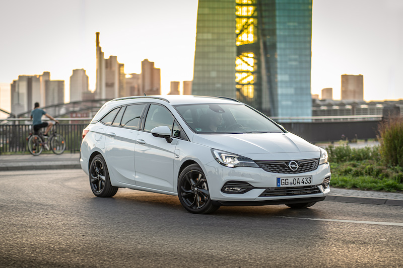 Francoforte 2019: Opel svela Astra, Corsa e Grandland X Plug-In Hybrid