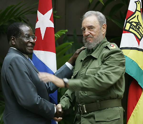 Zimbabwe, morto il padre fondatore Mugabe. Primo presidente post-indipendenza Zimbabwe, morto il padre fondatore Mugabe. Primo presidente post-indipendenza
